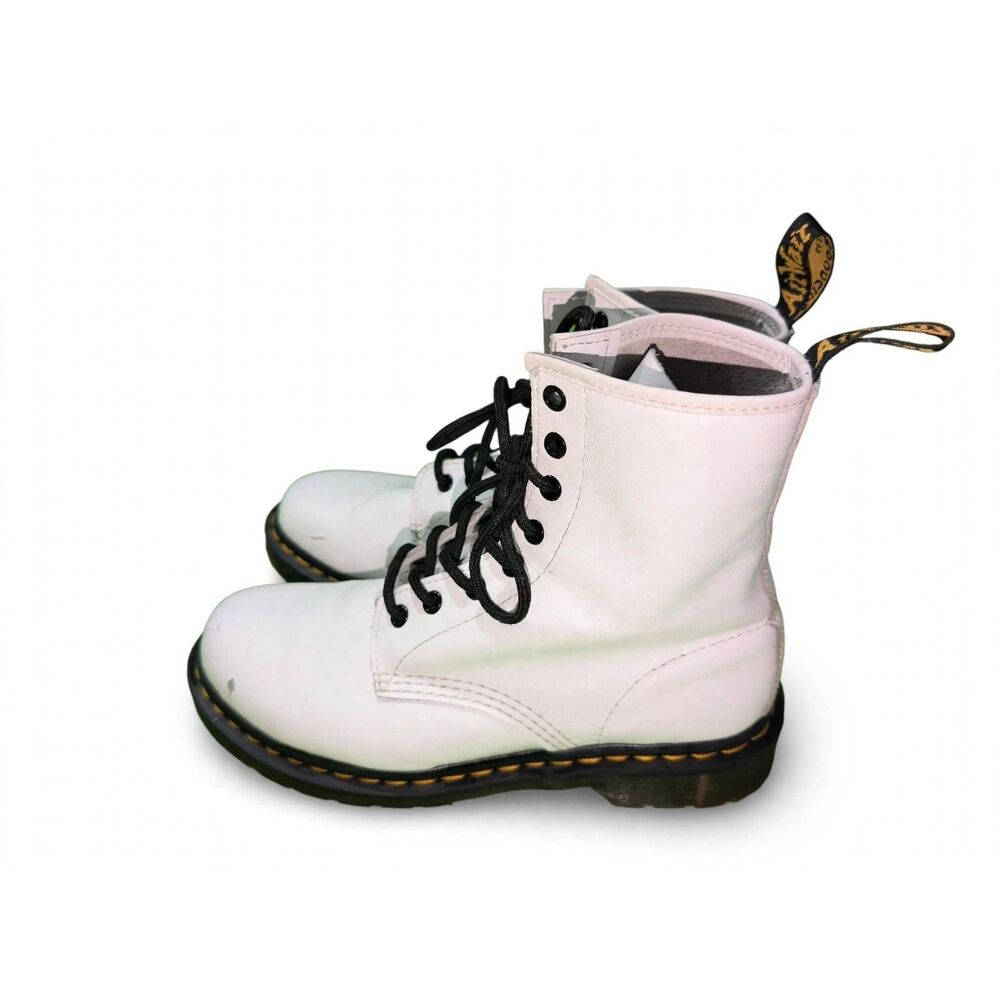 Dr. Martens 1460 White Smooth Leather Boots Womens 8 Combat 8-Eye Pre-Owned